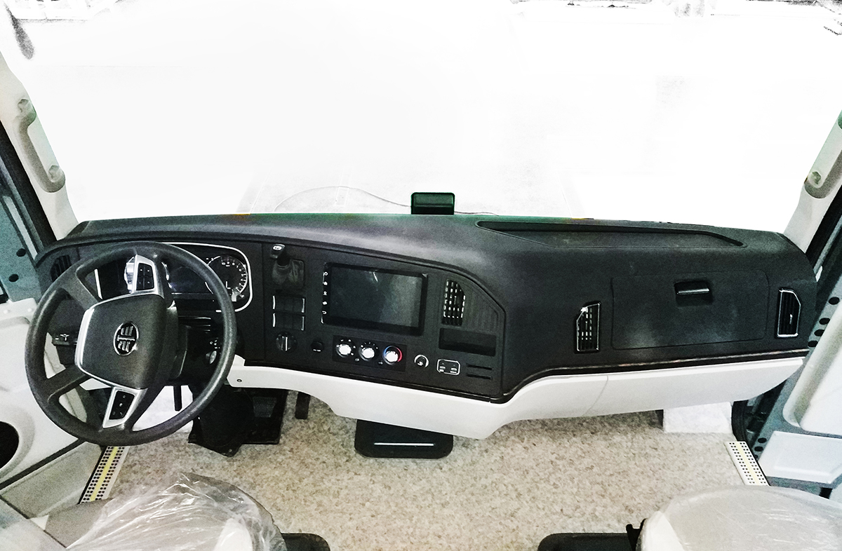 5、卡車儀表臺